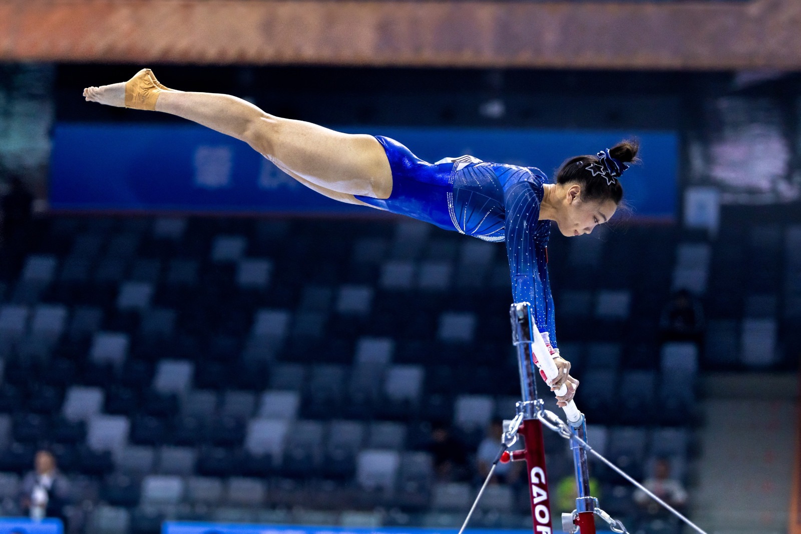 国信体育馆上演「极限转场」：斯诺克完美落幕，CBA青岛主场8小时恢复