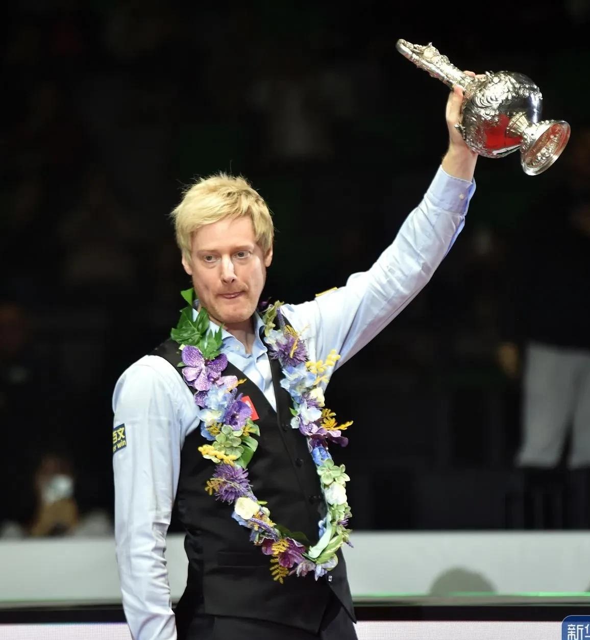 足球注入新 足球注入新